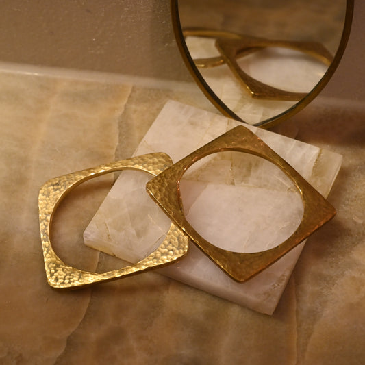 Wanzau Square Bangle