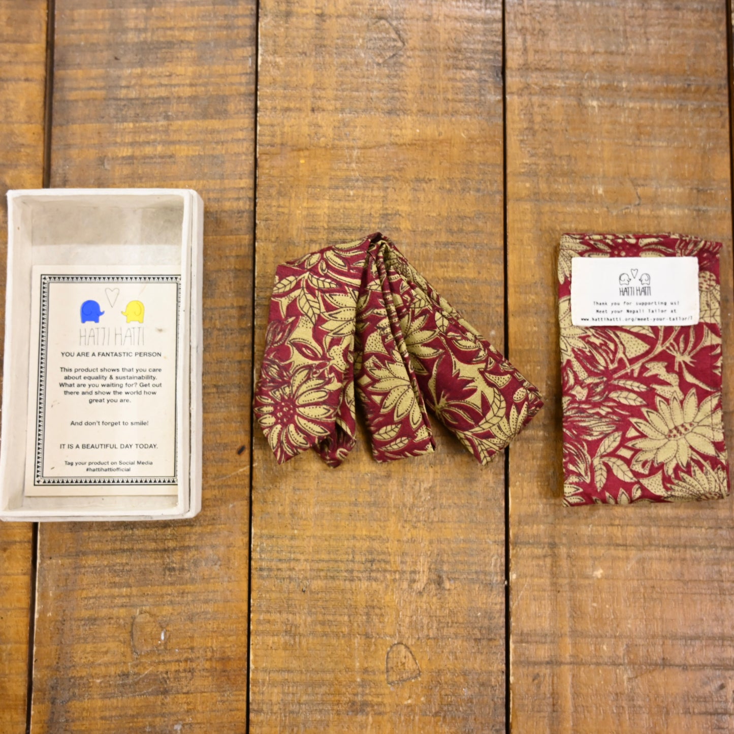 Hatti Hatti Tie & Pocket Square