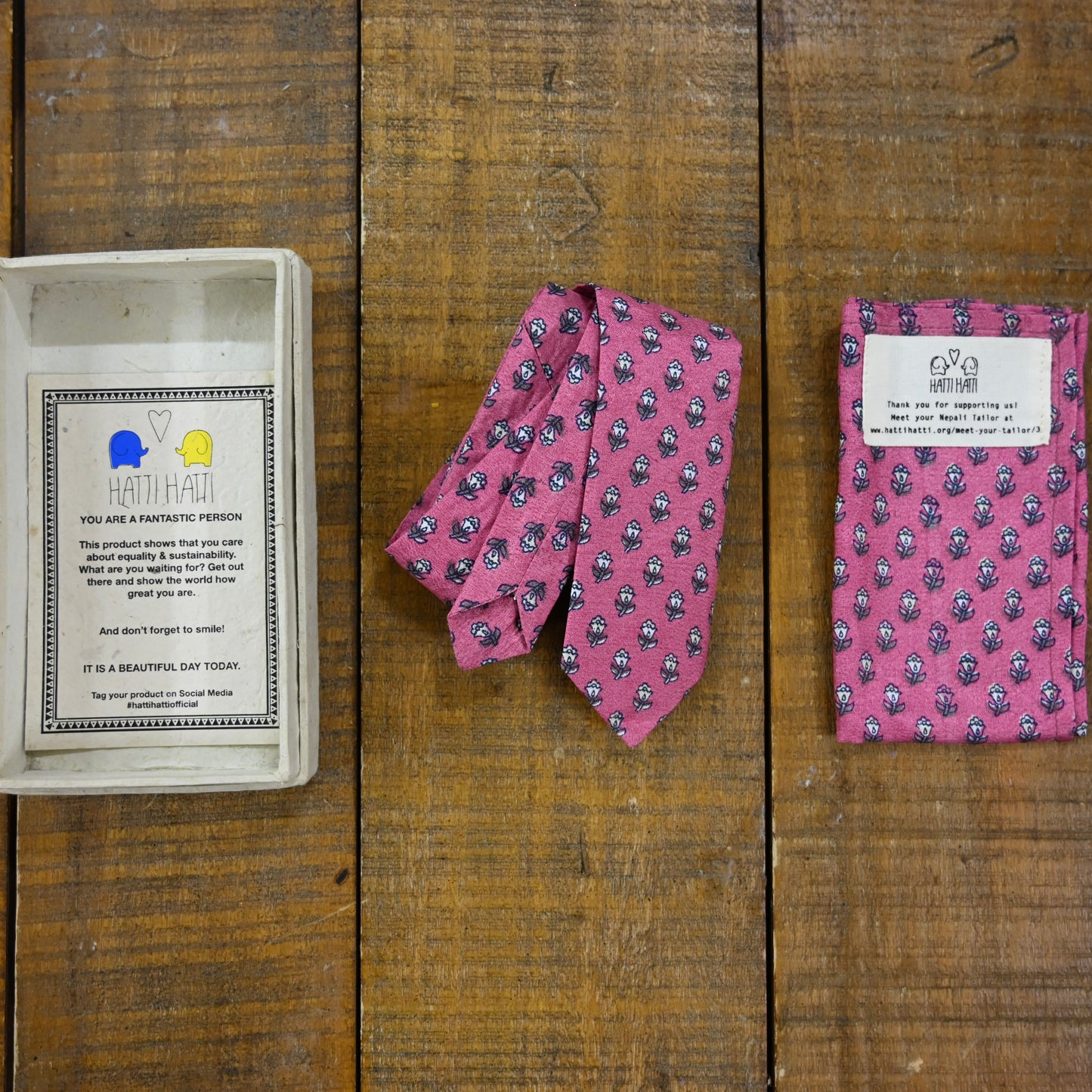 Hatti Hatti Tie & Pocket Square