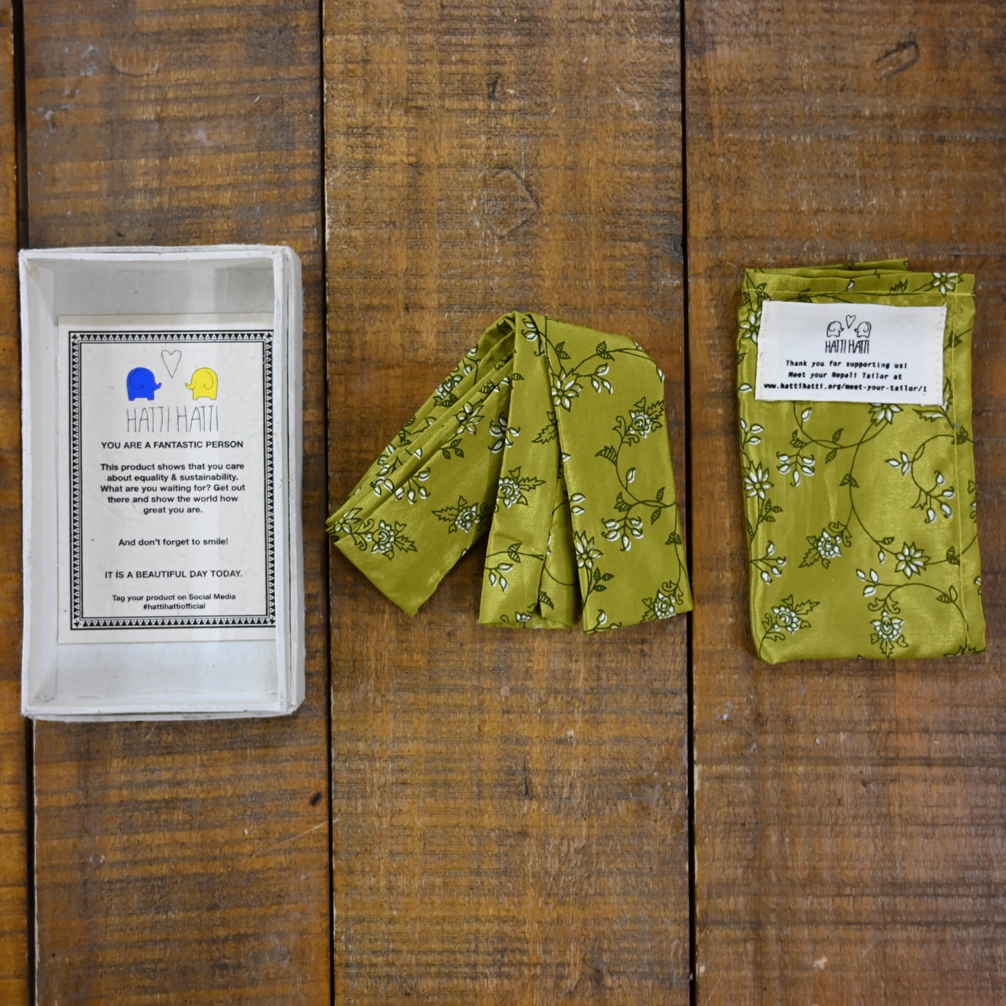 Hatti Hatti Tie & Pocket Square