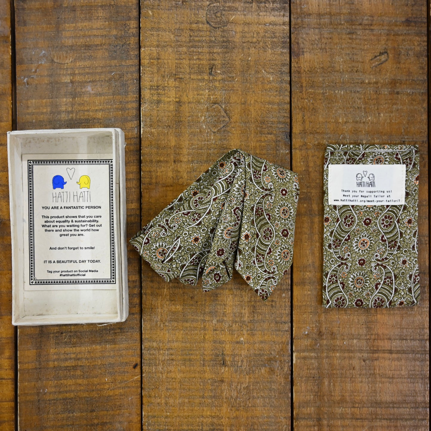 Hatti Hatti Tie & Pocket Square