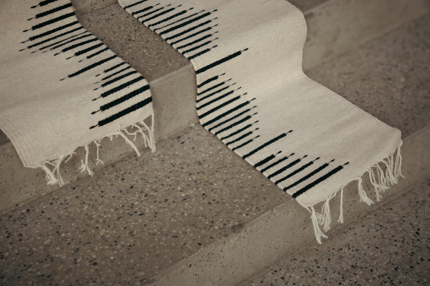 Candlelight Spill Runner