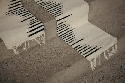 Candlelight Spill Runner