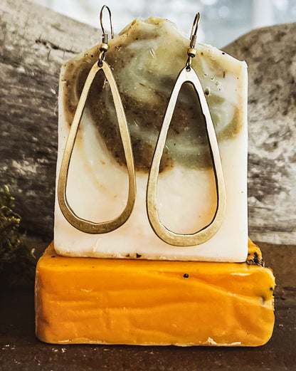 Wanzau Teardrop Earrings