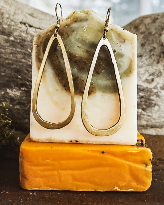 Wanzau Teardrop Earrings