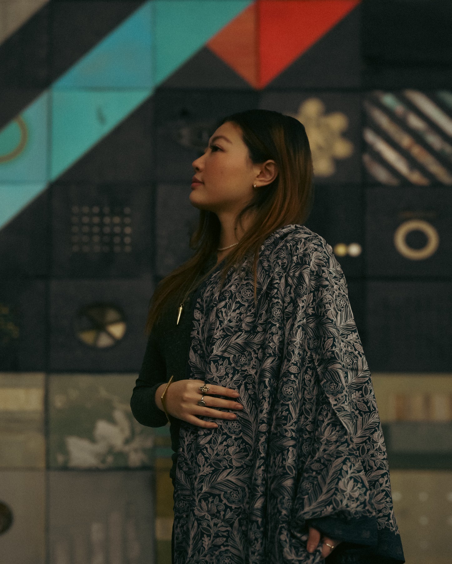 The Kashmir Pashmina Shawl (Navy/Floral)