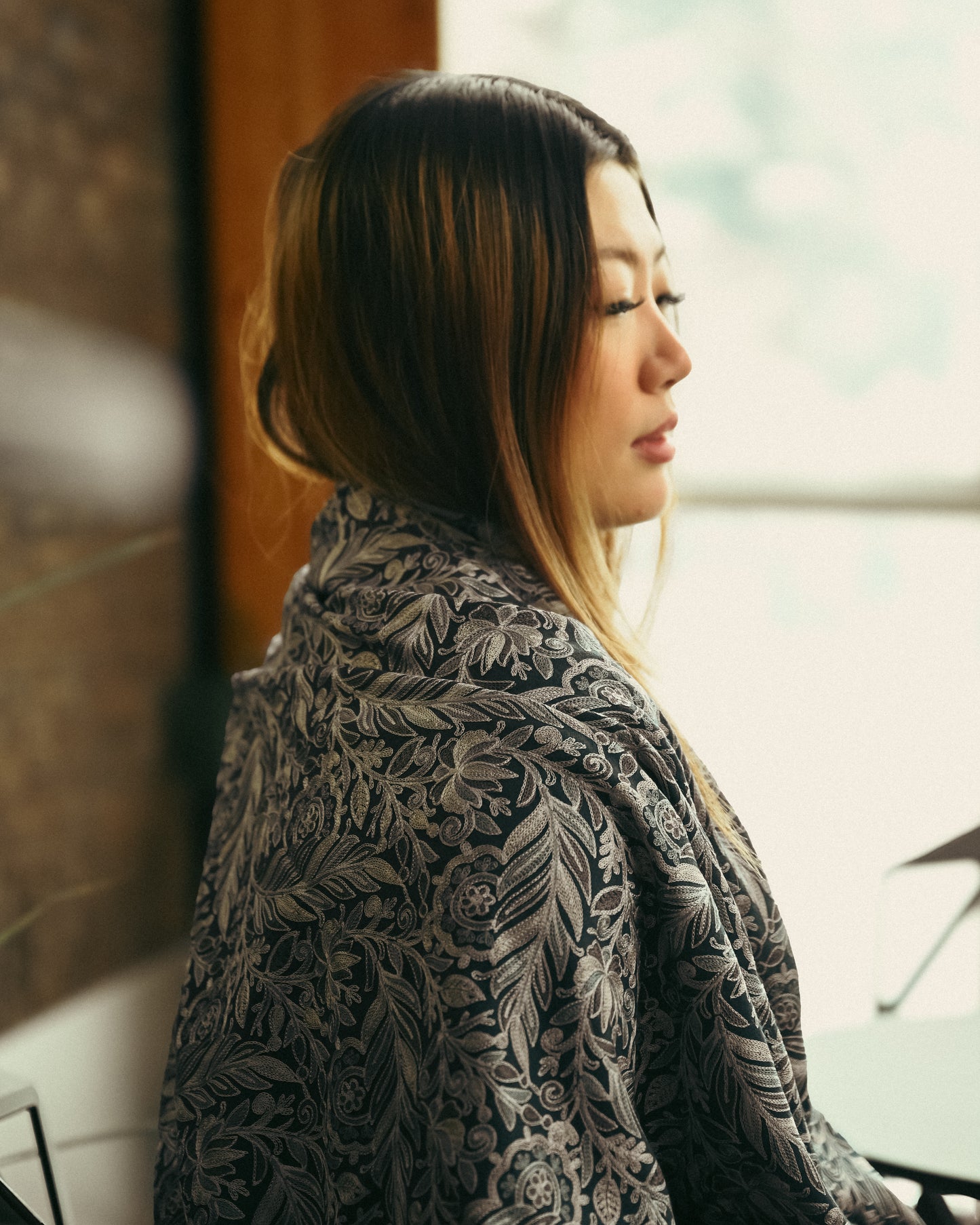 The Kashmir Pashmina Shawl (Navy/Floral)