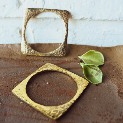 Wanzau Square Bangle